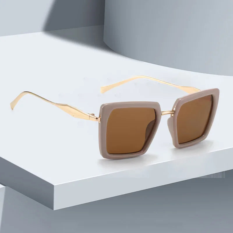 Vintage Sunglasses for Women Green Golden Fashionable Square Glasses High-end Feel Deep Green Lenses for Women Glasses