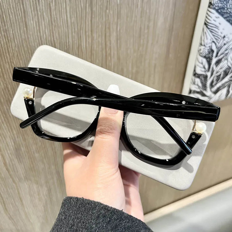 Clear Blue Ray Blocking Eyeglasses Large Glasses Frame Women Fashion Brand Design Pearl Spectacle Frame Trend Round Eyewear